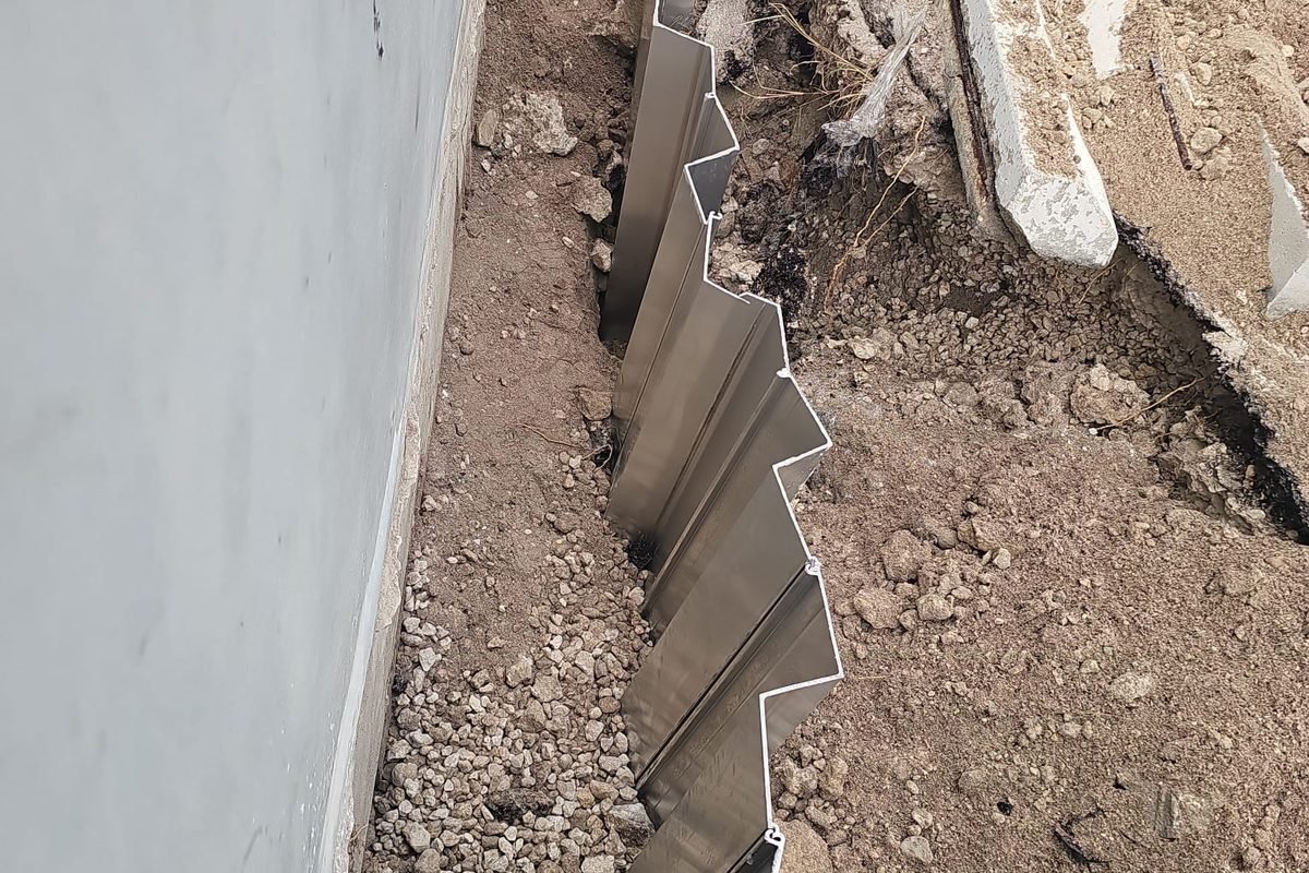 Seawall Cap Cracks: Cosmetic vs. Structural (How to Tell)