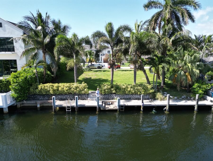 Why Aventura Seawalls Fail Along Dumbfoundling Bay